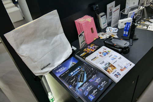 致態(tài)攜存儲卡新品亮相，為無人機與運動相機打造專業(yè)存儲解決方案